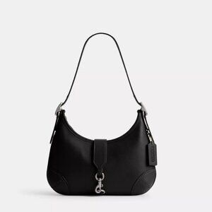 COACH Hamptons glovetanned smooth leather shoulder hobo bag - Black